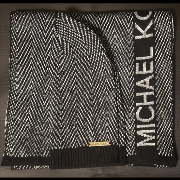 Gold Box -Michael Kors Women's Hat & Scarf Sets - Picture 2 of 4